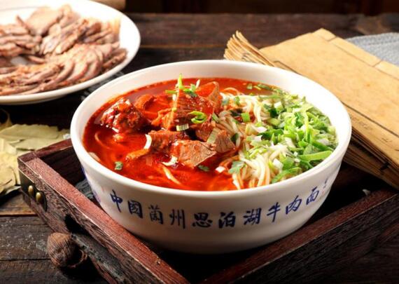 快餐小吃加盟怎么樣，蘭州思泊湖牛肉面在其中有什么優(yōu)勢？