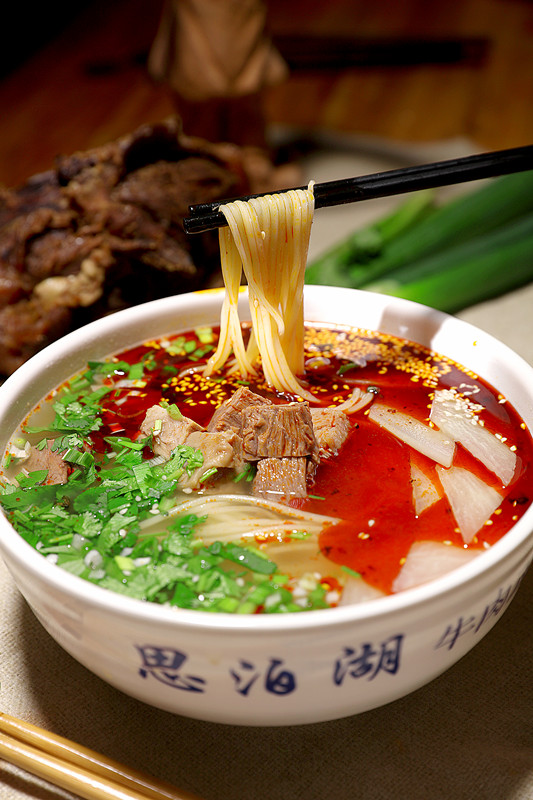 恭喜思泊湖牛肉面來到山東泰安?。?！