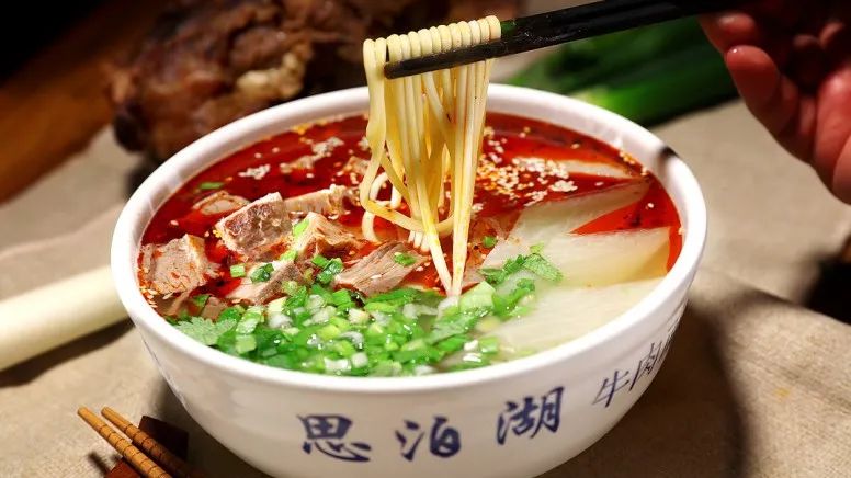 ”蘭州思泊湖牛肉面”有什么優(yōu)勢呢？